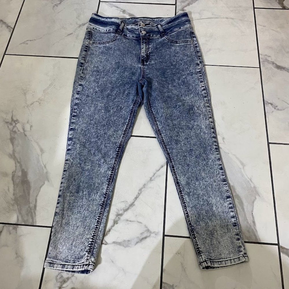 Refuge Jeans size 10 high waisted skinny